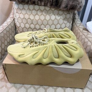 Yeezy 450 Sulfur size 13 great condition